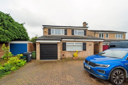 Interior of a fully furnished Vanillafrog home in Epworth and Cheshunt — book direct